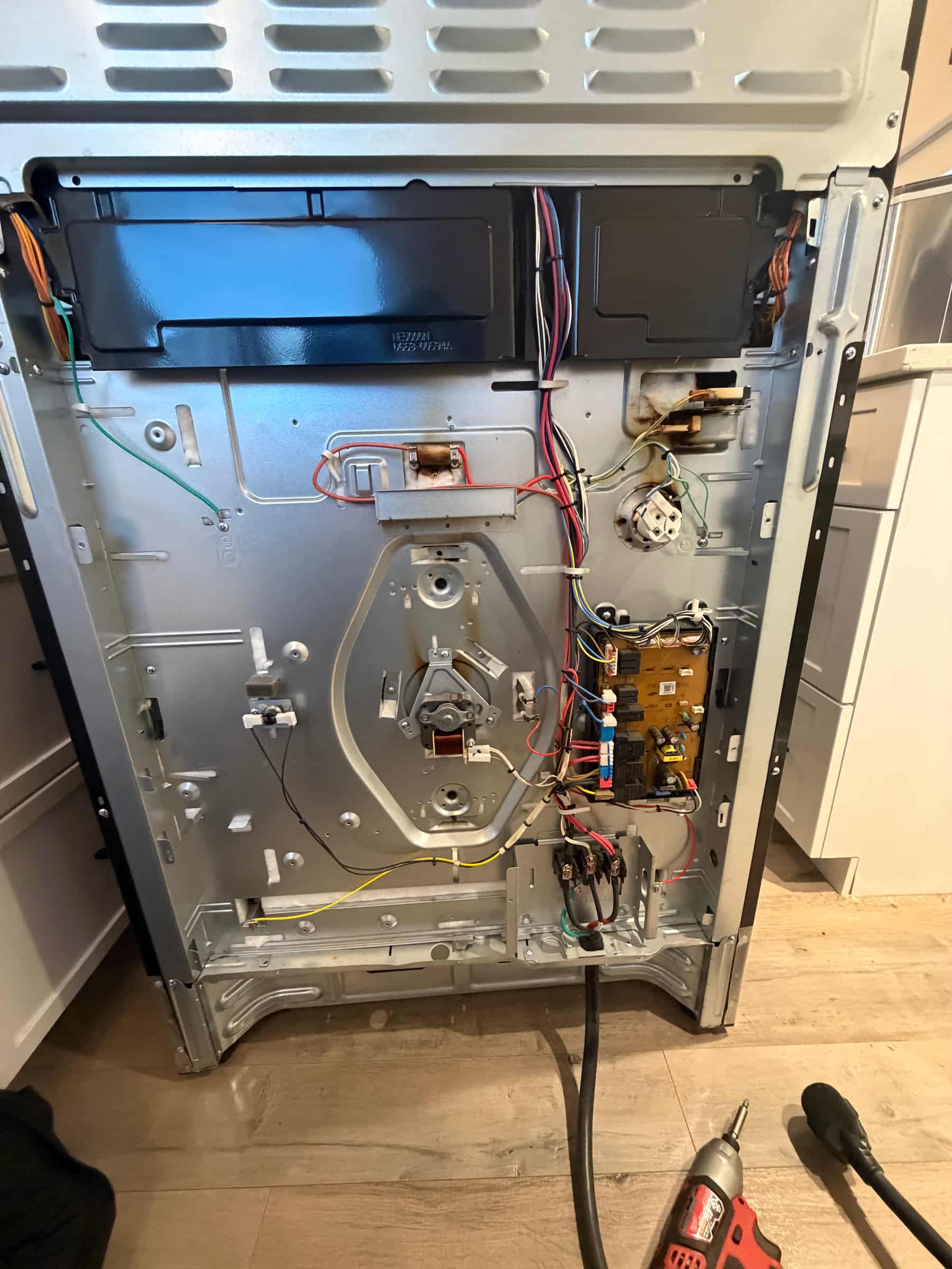 Oven heating issue diagnosed and repaired in Halifax & Surrounding Areas.